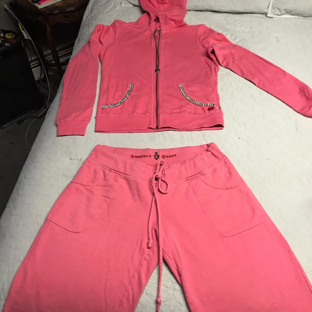 TWISTED HEART sweat shirt and shorts💓💓